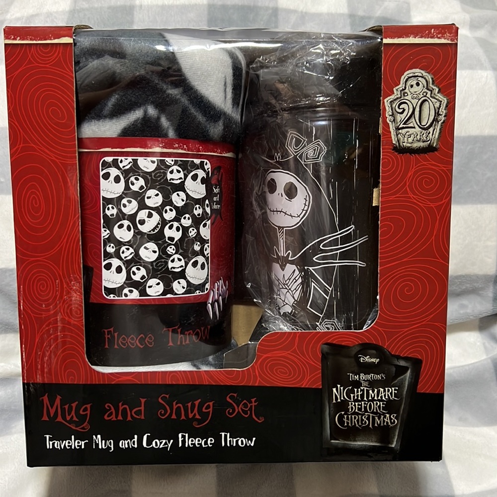 New Disney Tim Burton’s The Nightmare Before Christmas Mug and Snug Set